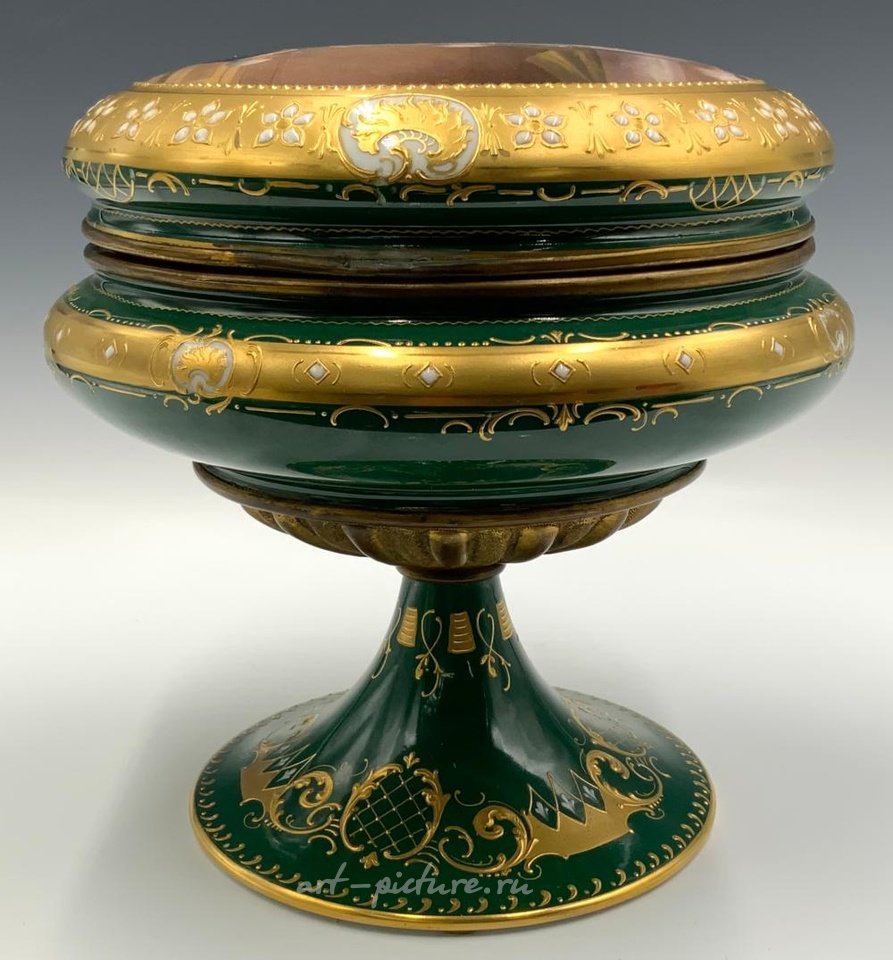 维也纳皇家瓷器 , 大型的中国古代出口瓷器覆盖罐。