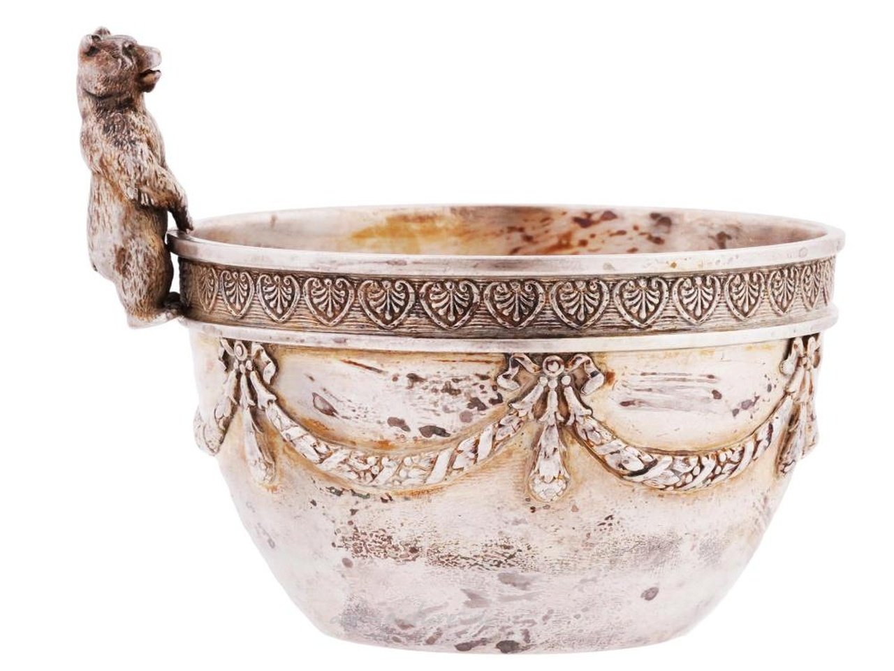 Русское серебро , Антикварная русская серебряная чашка с ручкой в виде медведя Фаберже