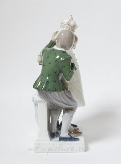 Новая одежка короля. Дания, г. Копенгаген, Royal Copenhagen