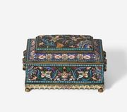 Русский серебряный позолоченный и эмалированный сигаретный футляр с покрытием...