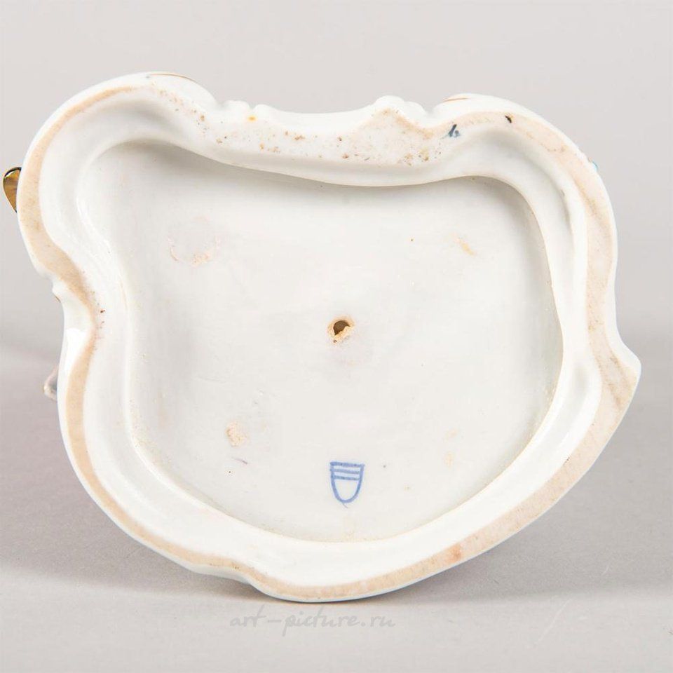 Royal Vienna , Фарфоровая фигурка Royal Dux Bohemia: танец пары из Австрии