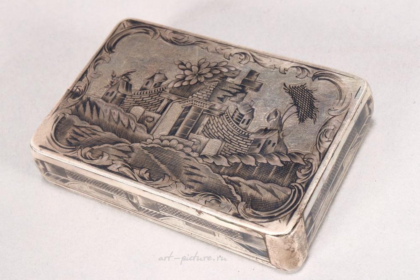 Русское серебро , Русская серебряная табакерка Nielo 19 века