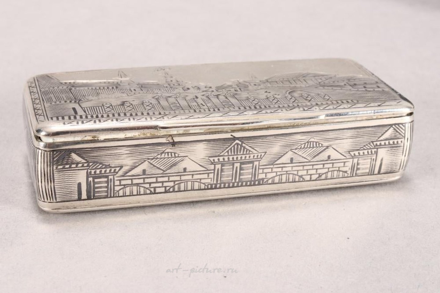 Русское серебро , Русская серебряная ниелловая табакерка начала XIX века