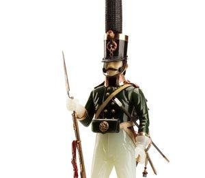 Блокированная скульптура, Фигура унтер-офицера Киевского гренадерского полка