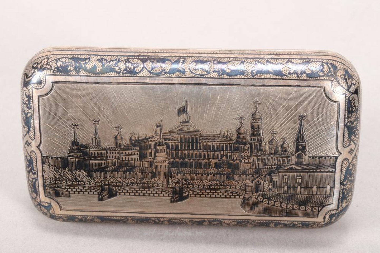 俄罗斯银 , 十九世纪俄罗斯银镍鼻烟盒