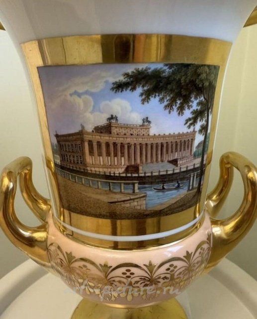 Ваза декоративная в виде кратера, в жанре «ведута» (архитектурные пейзажи) KPM