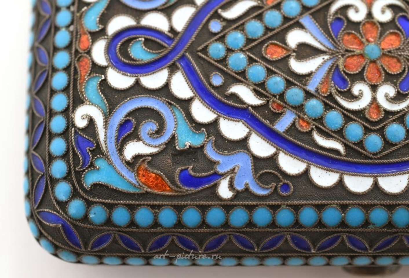 Русское серебро , Серебряная сигаретница русского серебра Густава Клингерта XIX века