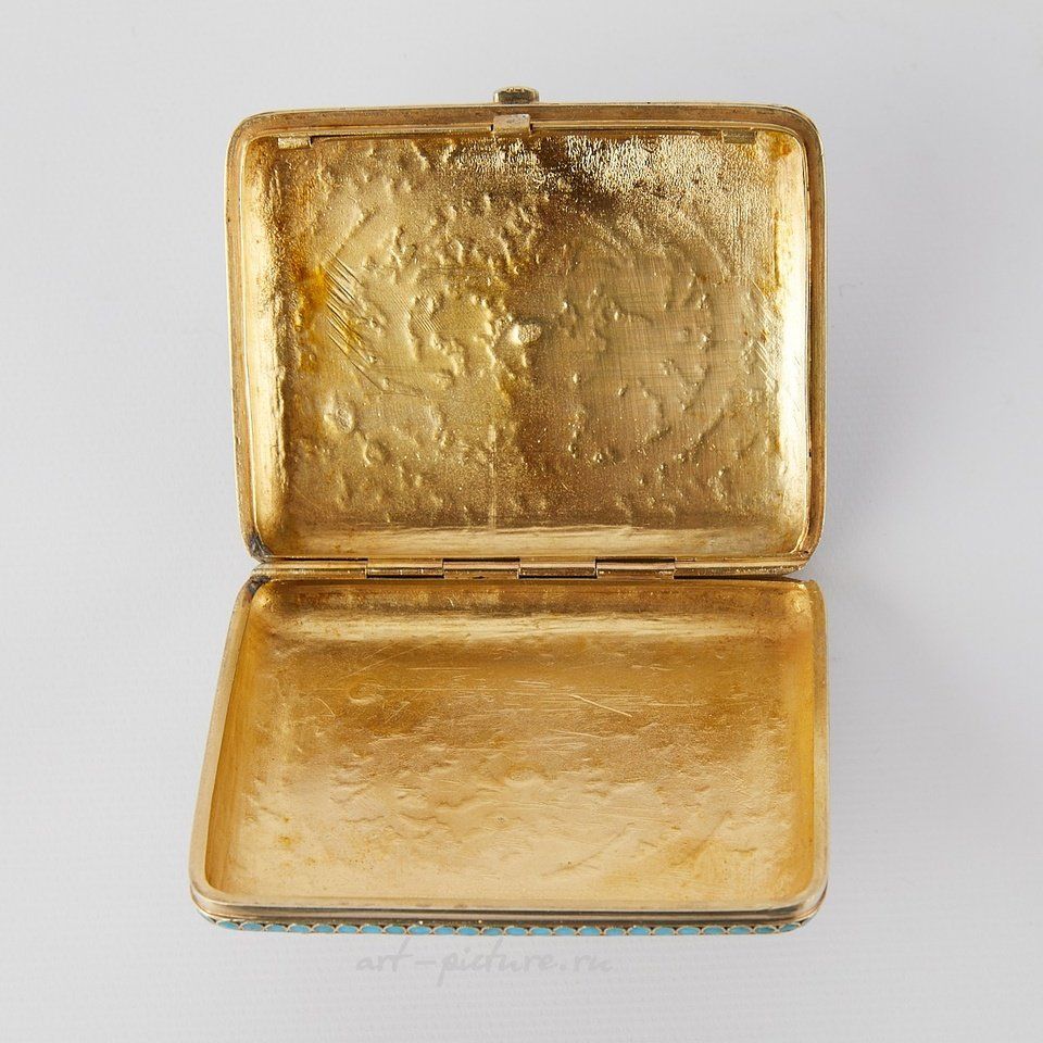 Русское серебро , Серебряный эмалированный сигаретный кейс русского производства 1898-1908 гг.