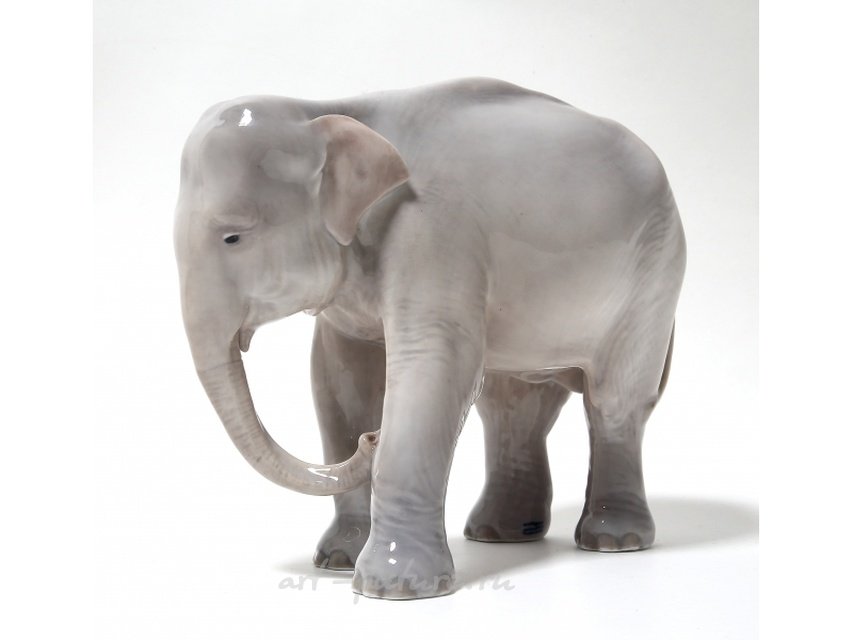 Фарфоровая статуэтка "Слон" 501. Royal Copenhagen