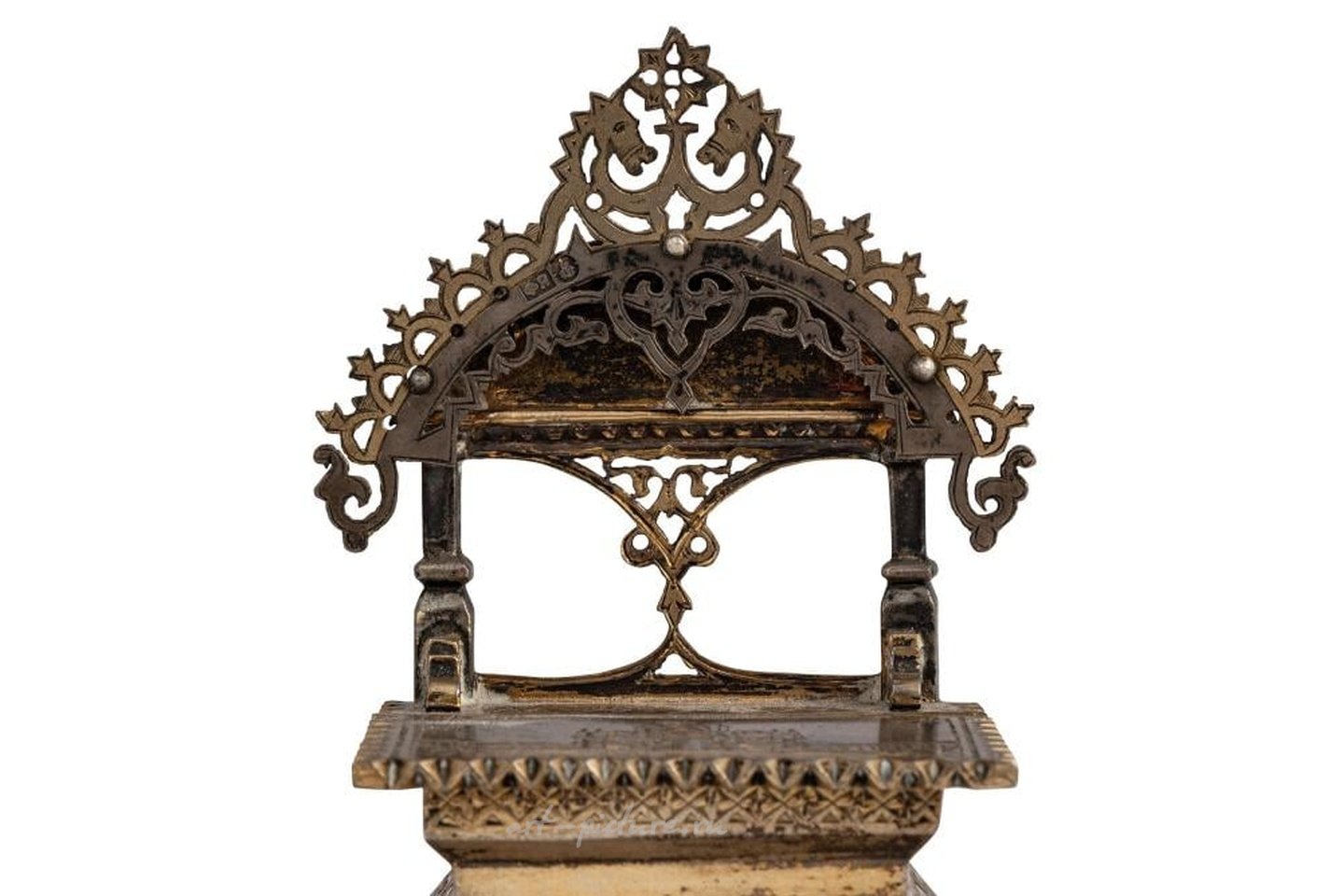 Русское серебро , Серебряная солонка-трон, Москва, 1887 год, мастер Ф. К. Ярцев