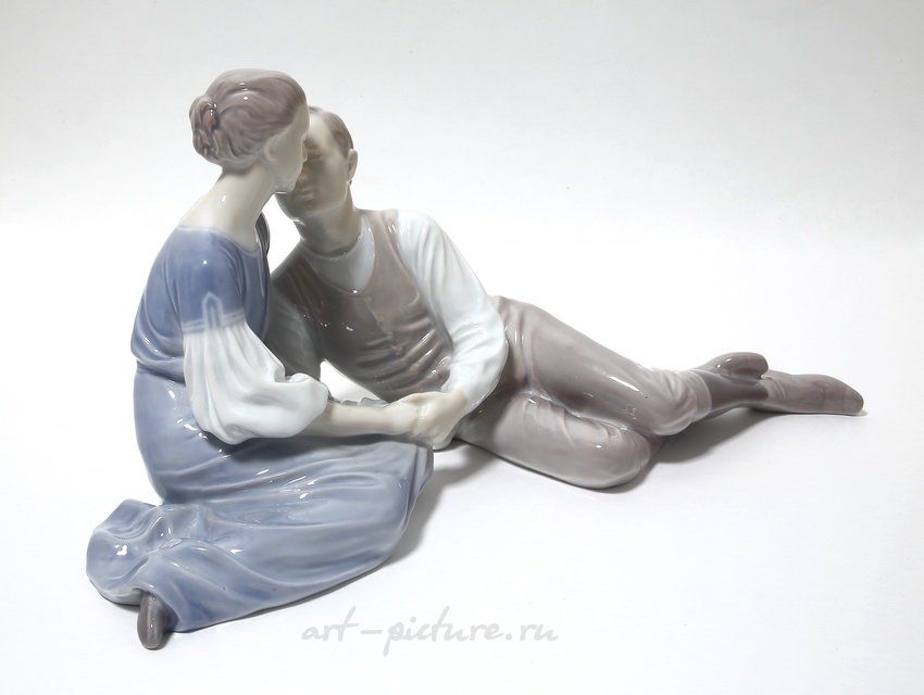 Юношеская любовь. Дания, г. Копенгаген, Bing & Grondahl