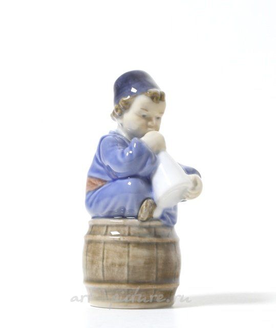 Мальчик с рожком. Дания, г. Копенгаген, Royal Copenhagen