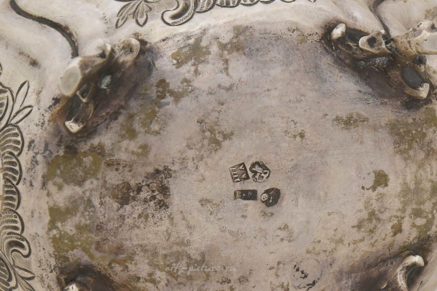 Русское серебро , Русская серебряная шкатулка-бонбоньерка в стиле рококо. - Россия...